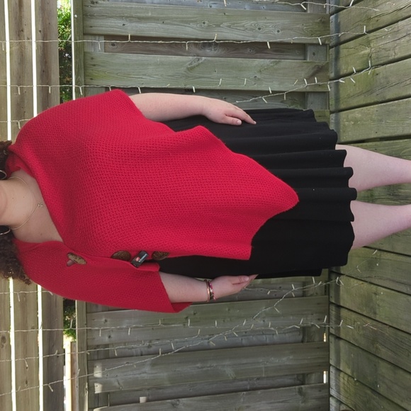 Red Multipurpose Scarf - Picture 1 of 12
